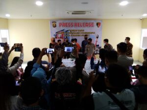 Ditreskrimsus Polda Sumsel Ungkap Kasus Miras Oplosan