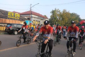 Sambut Peringatan Hari Bhayangkara ke-76, Plh. Bupati Ikuti Sepeda Santai Bersama Warga