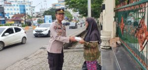 Senin Berbagi, Subbid Penmas Bidhumas Polda Sumsel Sarapan Pagi Bersama Masyarakat