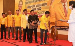 Pj. Bupati Hadiri Musda Luar Biasa DPD Partai Golkar Muara Enim