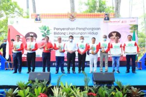 Kapolres Lahat Menerima Penghargaan Kalpataru