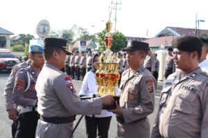 10 Personel Polres Lahat Mendapat Penghargaan dari AKBP Eko Sumaryanto Sik MSi