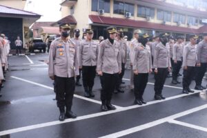 Raih Prestasi, Kapolda Sumsel Berikan Penghargaan Kepada Personil Polda Sumsel