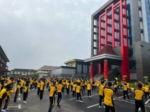 Menambah Kebugaran dan Kesehatan,  Polda Sumsel Olahraga Bersama