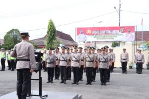 Kapolres Lahat Pimpin Upacara Sertijab Kasat Binmas dan Para Kapolsek