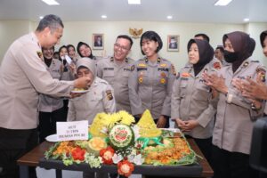 Bidhumas Polda Sumsel Syukuran Memperingati Ulang Tahun Humas Polri Ke-71