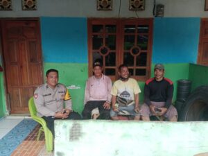 Bhabinkamtibmas Polsek Merapi Barat Polres Lahat Polda Sumsel Sampaikan Pesan kamtibmas