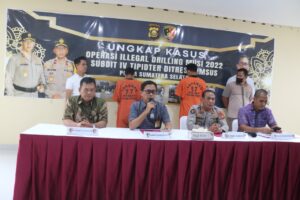 Polda Sumsel Bongkar Pengoplos Minyak Hasil Sulingan Menjadi Pertalite, Dua Orang Diamankan