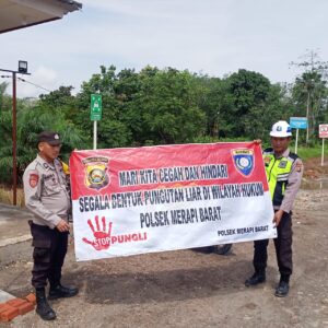 Bhabinkamtibmas Polsek Merapi Barat Brigpol Agus Saputra Sosialisasi Cegah Pungli