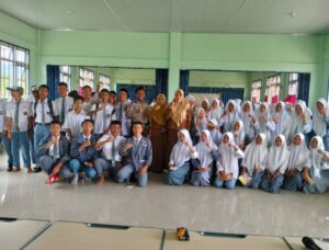 Bhabinkamtibmas Polsek.Mulak Ulu Penyuluhan Bahaya Narkoba kepada Pelajar