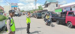 Personel Polsek Pulau Pinang Polres Lahat Patroli dan pengaturan Lalin Rawan Macet