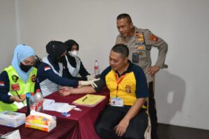 Wakapolda Sumsel Didampingi Kabid dokkes  Meninjau Pelaksanaan Uji Kesehatan Seleksi Sespimmen Polri Dikreg ke-63 Tahun 2023