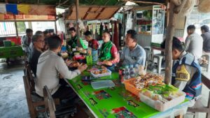 Polsek Sako Menggelar Jum’at Curhat Bersama Komunitas Driver Online.