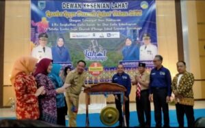 Membuka Lomba Lagu Daerah Kabupaten Lahat, Cik Ujang : Lestarikan Aset Lagu Daerah Lahat