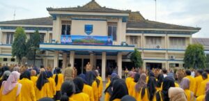Bupati Lahat Pimpin Upacara Penerimaan KKN Tematik Mahasiswa UNSRI Angkatan 97