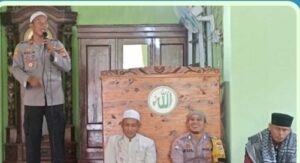 Sholat Berjamaah di Masjid Jaga Baya Kapolsek Kikim Selatan Sampaikan Pesan Kamtibmas