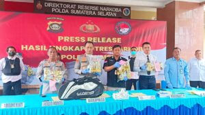 Ditresnarkoba Polda Sumsel Berhasil Meringkus Dua Kurir Narkoba Asal Lampung.
