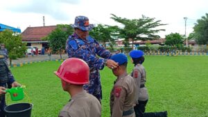Ditpolairud Polda Sumsel Gelar Upacara Tradisi Pembaretan