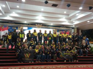 Aswari Rivai Mengawal Rombongan Bikers Dari Negara Malaysia