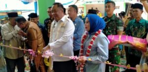 Hadiri Tasyakuran di Desa Perangai, Bupati Lahat Resmikan Masjid dan Lapangan Bola CSR Bomba Grup