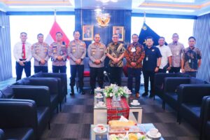 Kapolda Sumsel Didampingi Wakapolda  Menerima Audiensi  Vice President Stakeholder Relation  PT. Pertamina