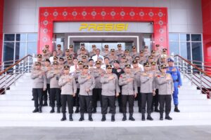 Wakapolri dan Irwasum Polri Disambut Marching Band Atidira Wira Bhakti Polda Sumsel