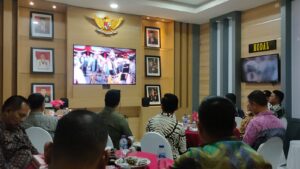 Perkuat Sinergitas, TNI-Polri di kabupaten Lahat Nobar Wayang Kulit