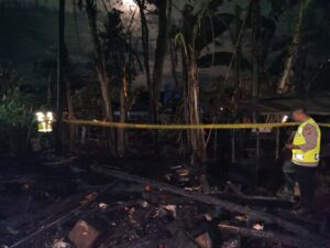 Satu Unit Rumah di Desa Karang Tanding Kecamatan Jarai Terbakar