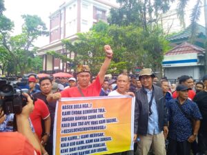 Aksi Damai Sikap Masyarakat MUBA Bersatu