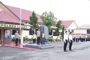 Kapolres Lahat Berikan Pengarahan Pada Jam Pimpinan