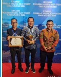 Pemkab Lahat Mendapat Penghargaan Universal Health Coverage