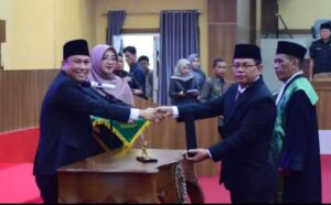 Samsul Bahri  Dilantik Ketua DPRD Mura Sebagai Anggota DPRD Pengganti Antara Waktu di Dapil III Megang Sakti
