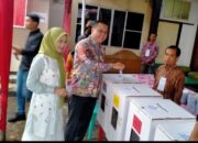 PJ Bupati Lahat Pencoblosan Di TPS 01 Dan Pastikan Pelaksanaan Pemilu 2024 Berjalan Baik