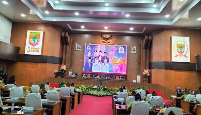 AZANDRI Ketua DPRD Musi Rawas Pimpin Rapat Paripurna HUT ke – 81 Mura