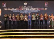 Pemkab Muara Enim Terima Penghargaan UHC Diserahkan Oleh Wakil Presiden RI