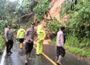 Bencana Longsor Tutup Akses Jalan Pagar Alam–Tanjung Sakti dan Manna, Kapolres Sampaikan Ini