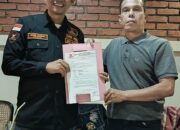 Ketua DPC GRIB JAYA Ogan Ilir Ahmad Farid , SE dan Asmeri , Sekretaris DPC GRIB Jaya Ogan Ilir Mendapatkan SK DPD GRIB Jaya Sumsel