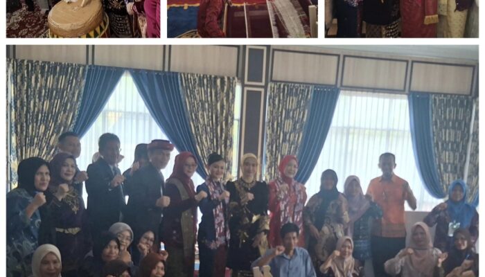 Buka Pelatihan Kain Perelung Khas Lahat, Ketua TP PKK Provinsi Sumsel : Kenalkan Lagi Wastra Unggulan Lahat