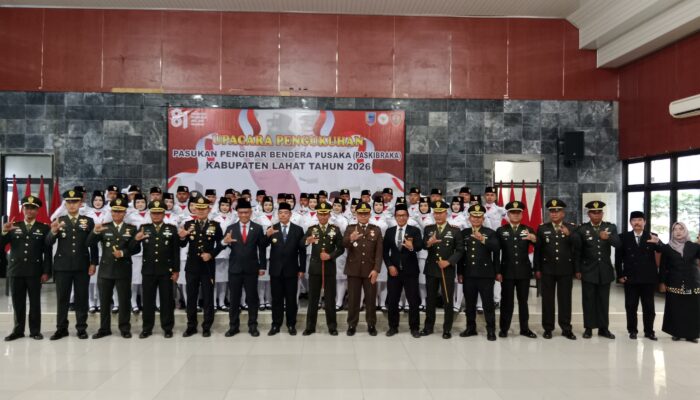 Dandim 0405/Lahat Hadiri Pengukuhan 36 Anggota Paskibraka Kabupaten Lahat Tahun 2026